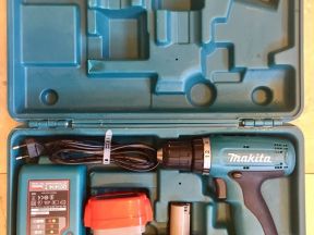 Дрель-шуруповерт аккумуляторный makita 6270 dwpe