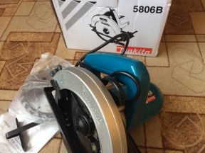 Циркулярная дисковая пила Makita 5806