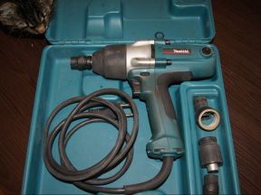 Ударный гайковерт Makita TW 0200 б/у