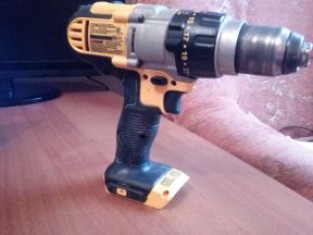 Дрeль DeWalt DCD985