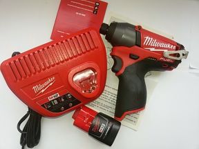 Импульсный Milwaukee 2453-20 M12