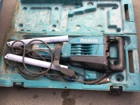 Отбойный молоток Makita HM 1307 C