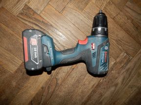 Шуруповерт bosch 18V