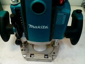 Фрезер Makita RF2300PC