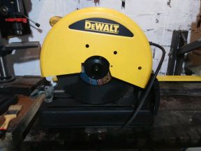 Торцевая пила dewalt