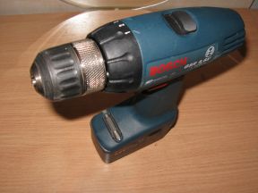 Шуруповёрт bosch GSR 9,6V PRO 3 акб, кейс