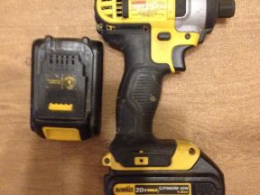 Шуруповерт dewalt DCF 885