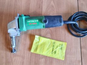 Ножницы по металлу Hitachi CN 16 SA