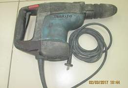 Перфоратор Makita HR 4001 C