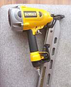 Пневмостеплер-гвоздезабиватель Dewalt d51845