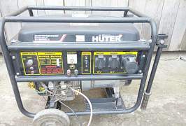 Бензиновый генератор (6.5 кВт) Huter DY8000LX