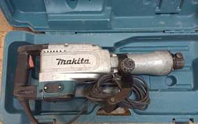 Отбойный Электромолоток makita HM 1304