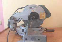 Торцовочная пила Makita LS 1040F