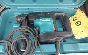 Новый отбойник перфоратор makita HR3200C в кейсе