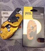 Спусковое устройство Petzl RIG