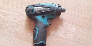 Шуруповёрт makita df030d