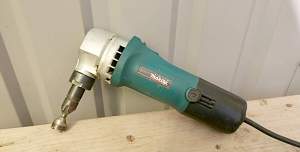 Высечные ножницы по металлу "Makita" JN 1601