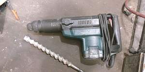 Перфоратор Makita HR 5001 C