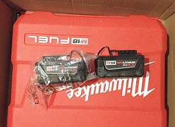 Milwaukee M18 18v 5.0Ah Li-ion. Аккумулятор