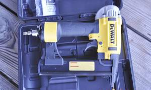 Степлер Dewalt18Gauge Нейлер Деволт 16га бу