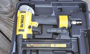 Степлер Dewalt18Gauge Нейлер Деволт 16га бу