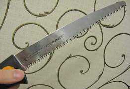 Компактная пила Fiskars SW75 (Finland)