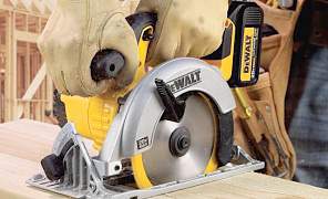 Циркулярная пила Dewalt DCS391