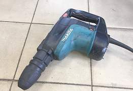 Отбойник Makita HR4001C