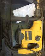 Перфоратор dewalt D25404