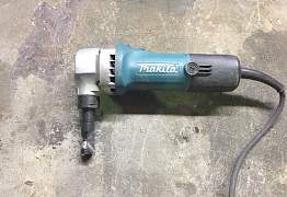 Высечные ножницы Makita JN1601