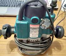 Фрезер Makita RP1110C