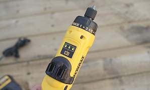 Отвертка с гироскопом Dewalt DCF680N2