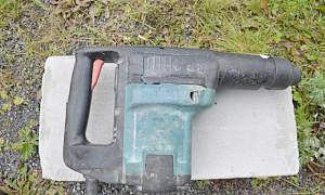 Отбойник Makita HR 5001C