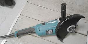 Болгарка Makita GA9020SF