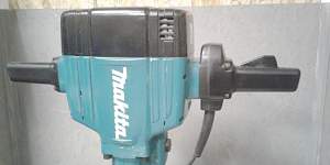 Отбойный молоток Makita HM 1810