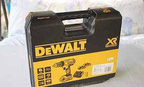 Шуруповерт DeWalt DCD771 Новый