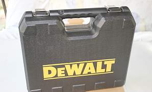 Шуруповерт DeWalt DCD771 Новый