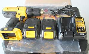 Шуруповерт DeWalt DCD771 Новый