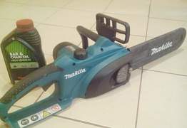 Электрическая цепная пила Makita UC3520A