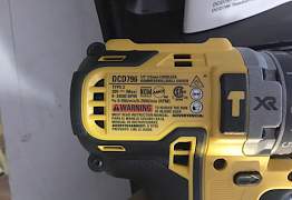 Шуруповёрт Dewalt DCD 796D2 BT