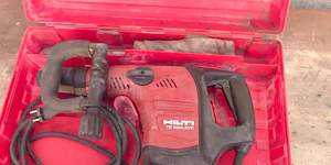 Отбойник Hilti TE500