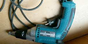 Шуруповёрт новый makita FS2300