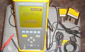 Осциллограф Fluke 98 автомобильный и уневерсальный