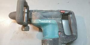 Перфоратор Makita HR 4000C