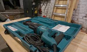 Cабельная пила Makita JR3070CT