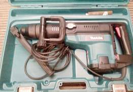 Перфоратор Makita HR 5001 C