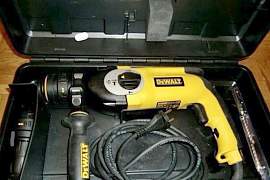 Перфоратор DeWalt D25124K