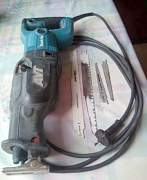 Сабельная пила Makita Jr3070ct