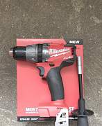 Ударная дрель-шуруповерт Milwaukee M18 2704-20