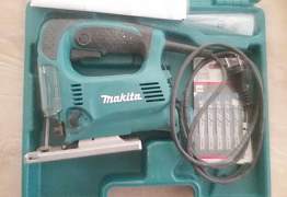 Лобзик Makita 4329K